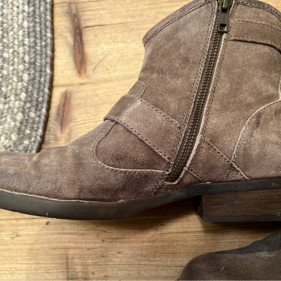 Born Boots Womens 7.5 Regis Bootie Shoes Gray Distressed Leather Moto Western. - Picture 7 of 7